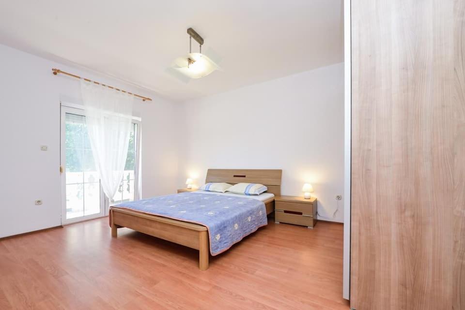 Sreca Apartment Near Beach With Bbq Bibinje Exterior photo