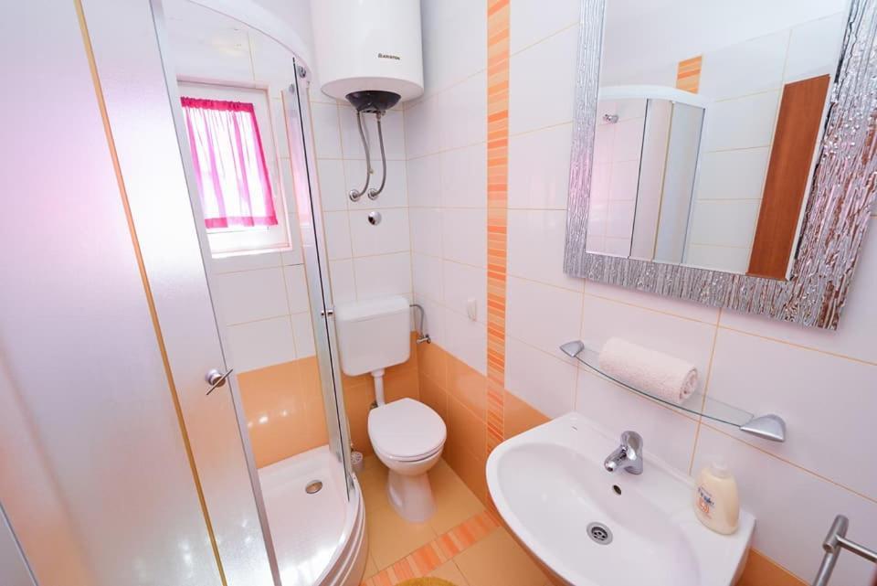 Sreca Apartment Near Beach With Bbq Bibinje Exterior photo