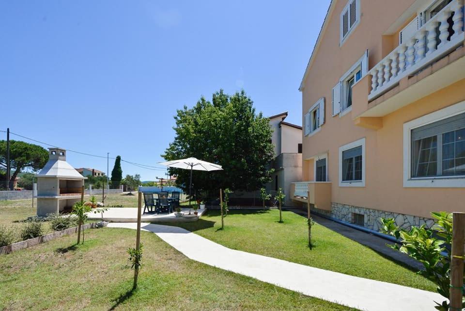 Sreca Apartment Near Beach With Bbq Bibinje Exterior photo