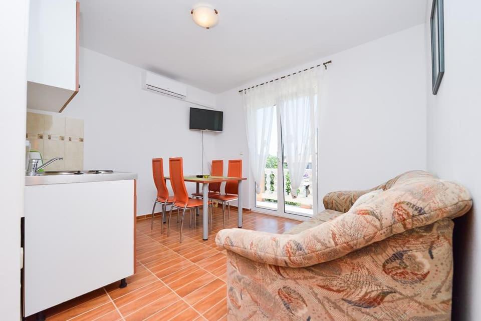 Sreca Apartment Near Beach With Bbq Bibinje Exterior photo