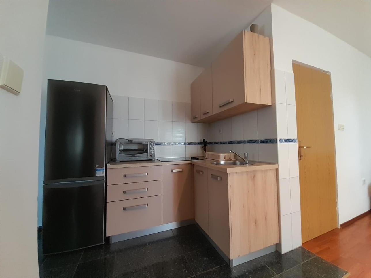Sreca Apartment Near Beach With Bbq Bibinje Exterior photo